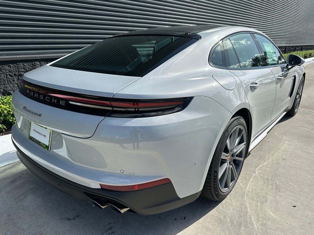Thumbnail: 2025 Porsche Panamera - 9
