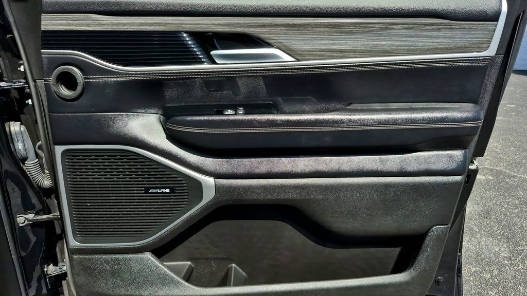 2024 Jeep Wagoneer L