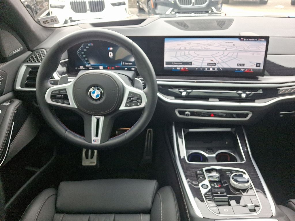 Thumbnail: 2025 BMW X7 - 14