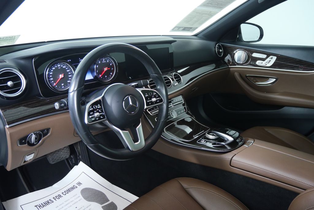 Thumbnail: 2019 Mercedes-Benz E-Class - 12