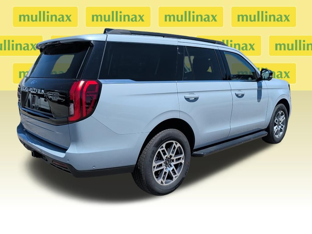 Used 2025 Gray Ford Active image 2