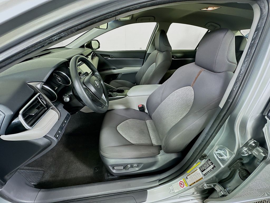 Thumbnail: 2018 Toyota Camry - 20