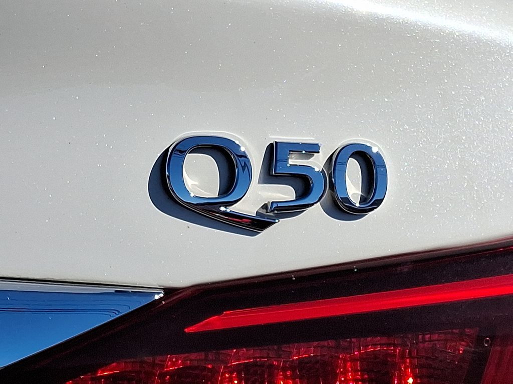 2019 INFINITI Q50 — photo 9