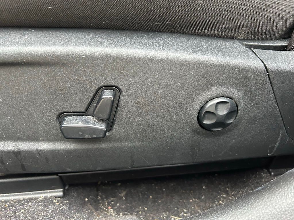 Thumbnail: 2020 Dodge Charger - 16