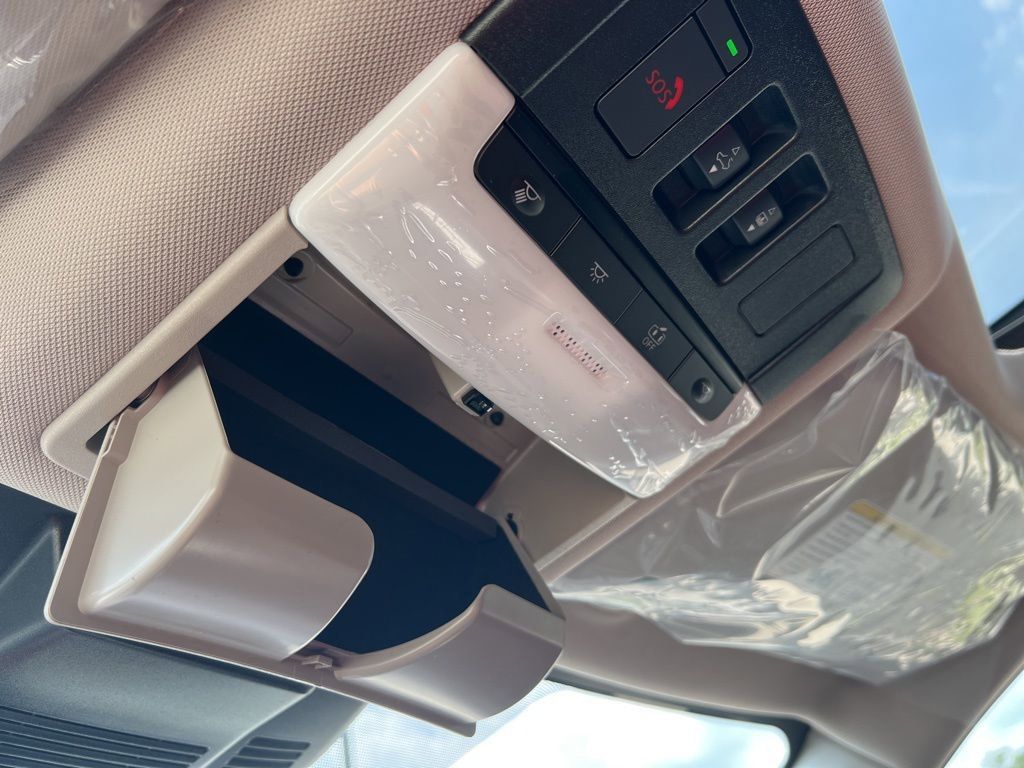 2025 Everest White Pearl Nissan Rogue SV FWD SUV