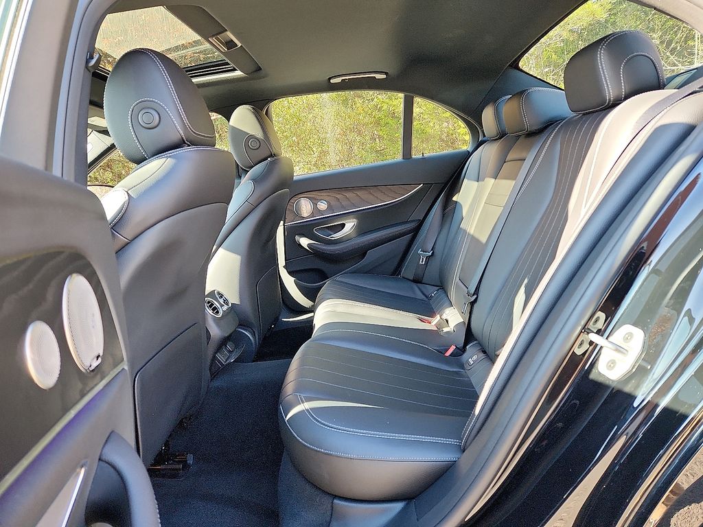 Thumbnail: 2023 Mercedes-Benz E-Class - 10