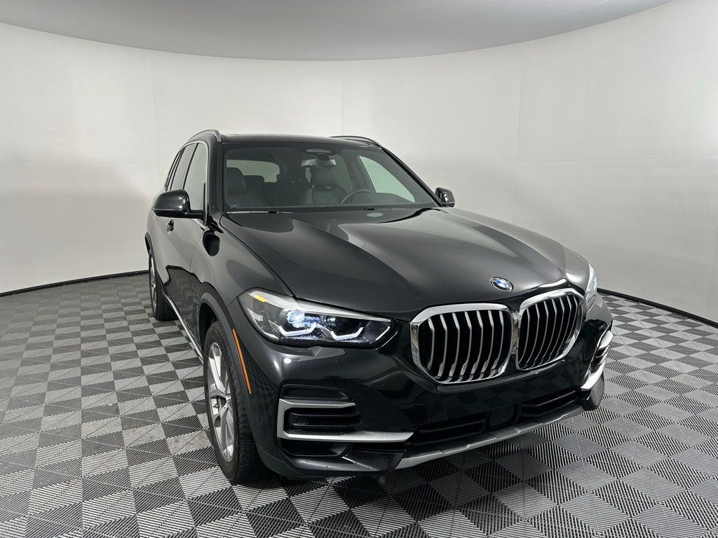 Thumbnail: 2023 BMW X5 - 3