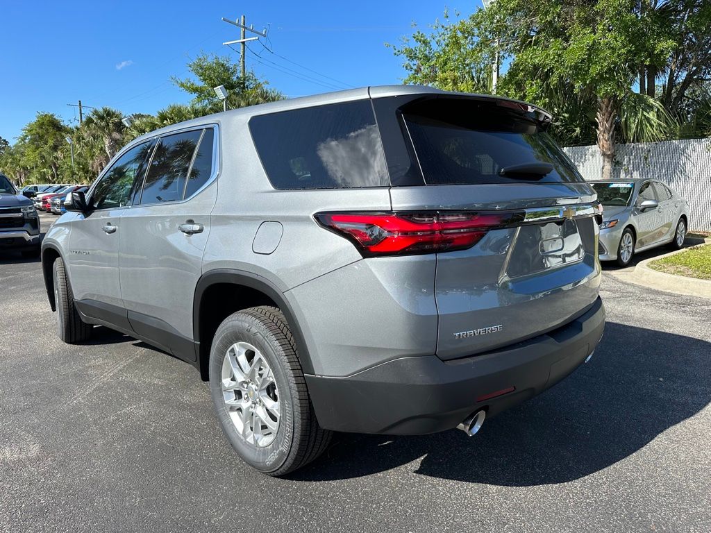 2023 Chevrolet Traverse LS 6