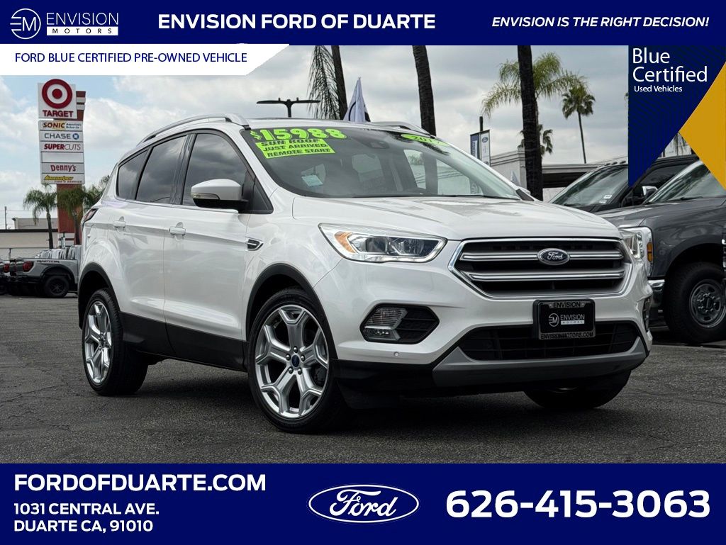 White Platinum 2017 Ford Escape Titanium FWD SUV / Crossover Front-Wheel Drive 6-Speed Automatic