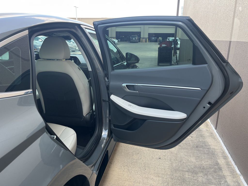 2022 Hyundai Sonata Limited 14