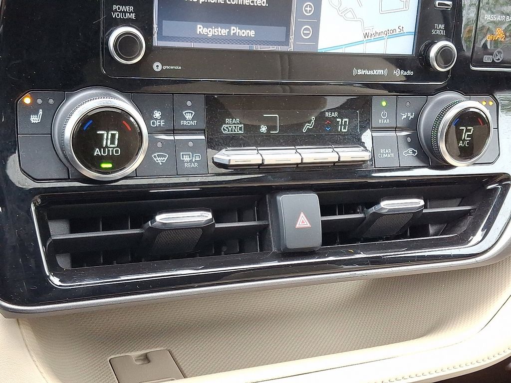 2022 Toyota Highlander XLE 16