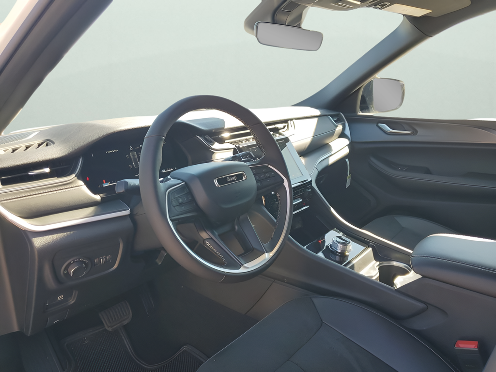 New Car 2025 Jeep Grand Cherokee  For Sale Under $40,000 In Austin, Texas