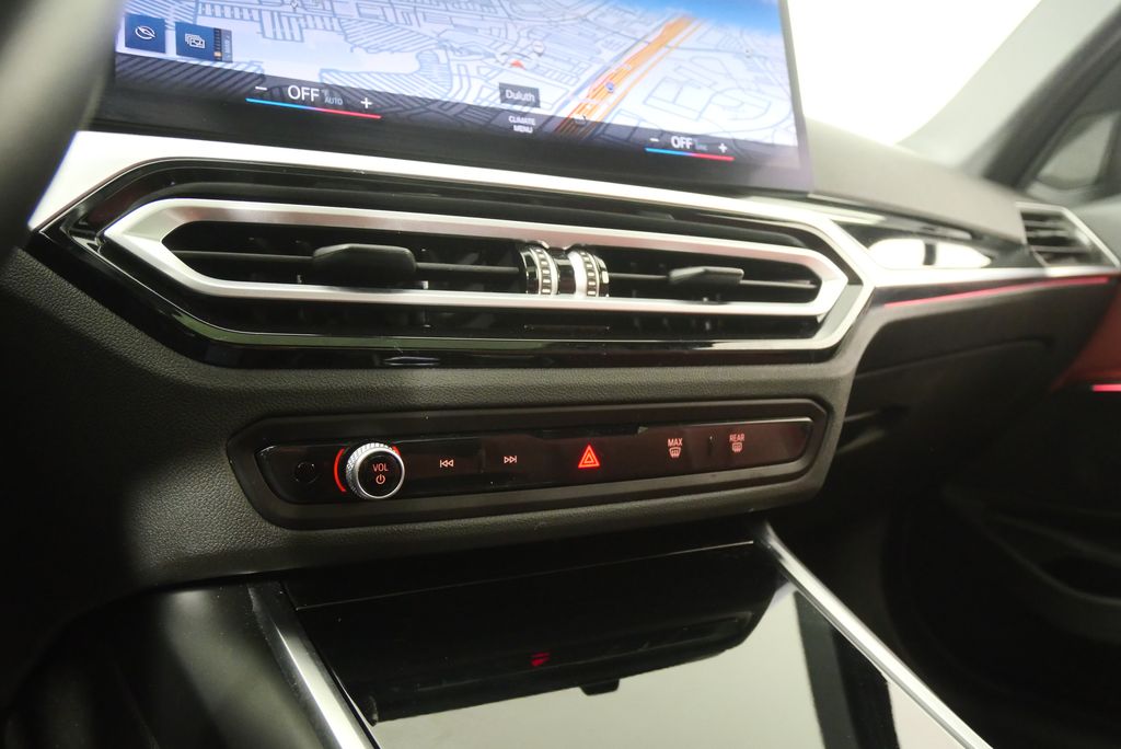 Thumbnail: 2023 BMW 3 Series - 24