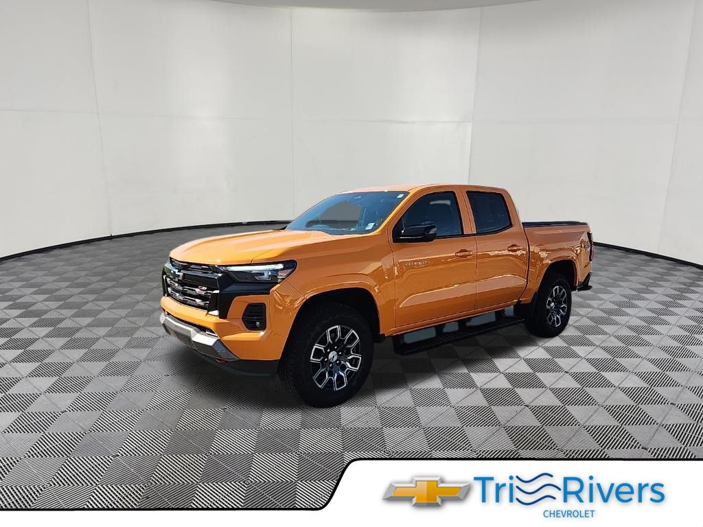 Sunrise Orange 2025 Chevrolet Colorado Z71 Crew Cab 4WD Pickup Truck Four-Wheel Drive 8-Speed Automatic