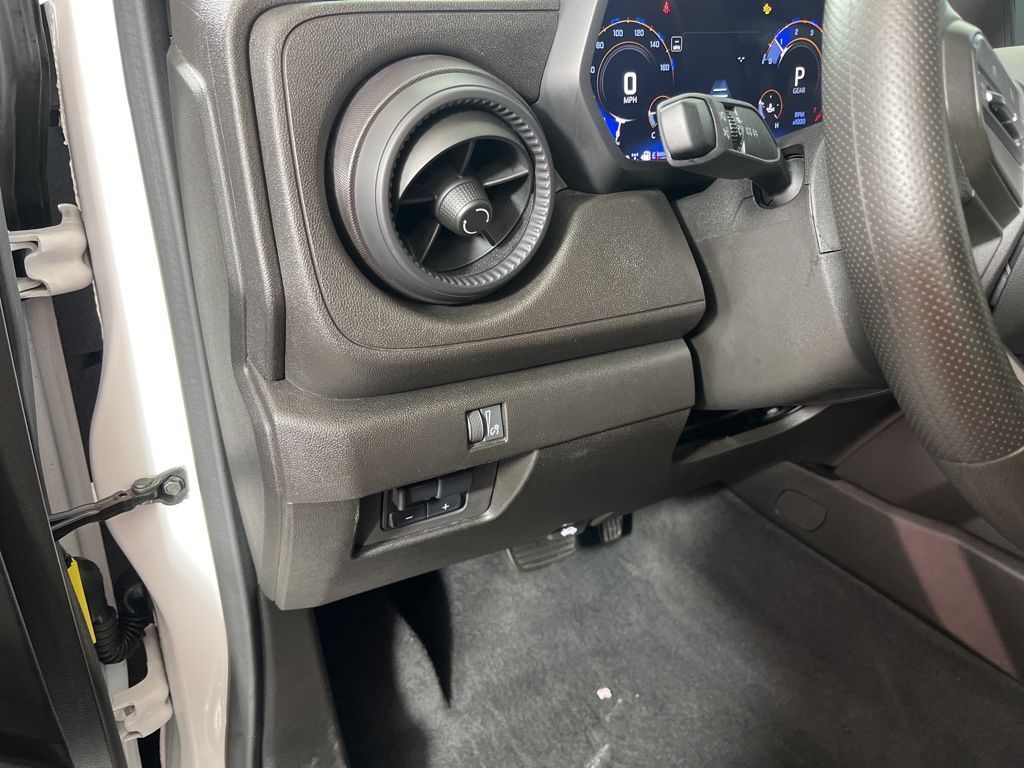 Thumbnail: 2024 Chevrolet Colorado - 23