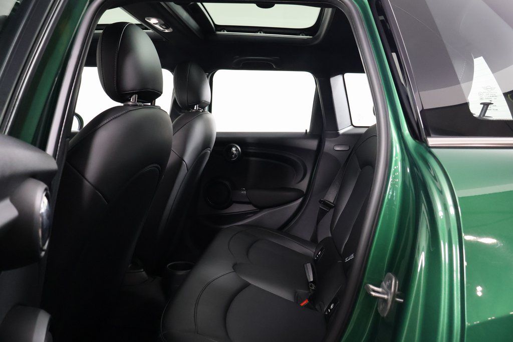 Thumbnail: 2020 MINI Cooper - 11