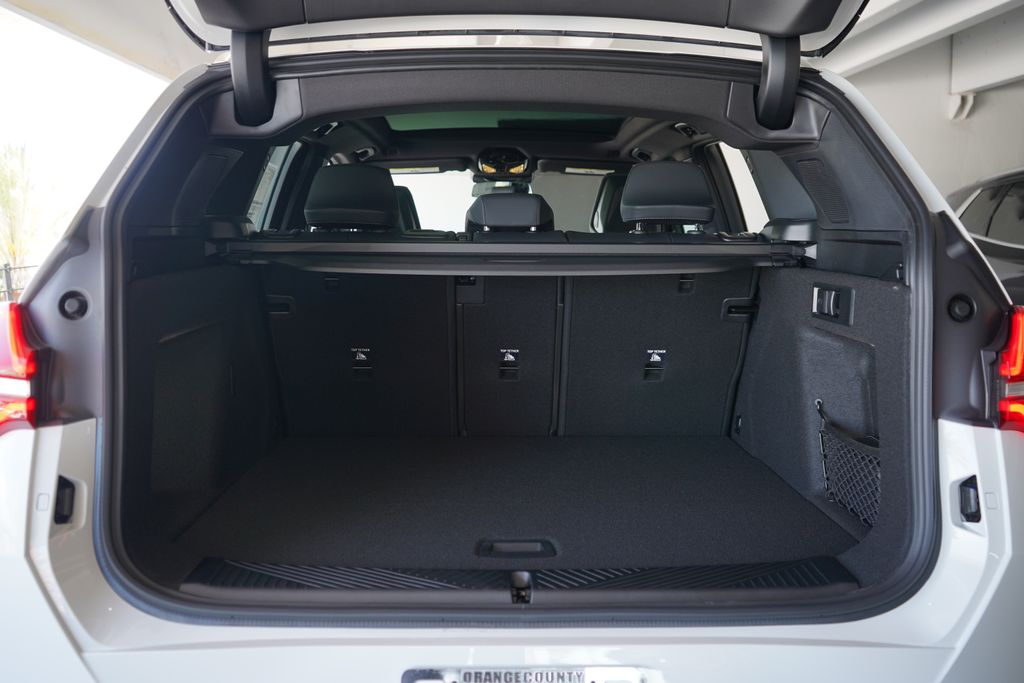 Thumbnail: 2025 BMW X3 - 21