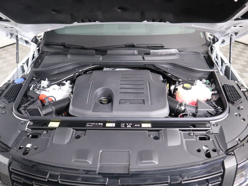 Thumbnail: 2026 Land Rover Range Rover - 31