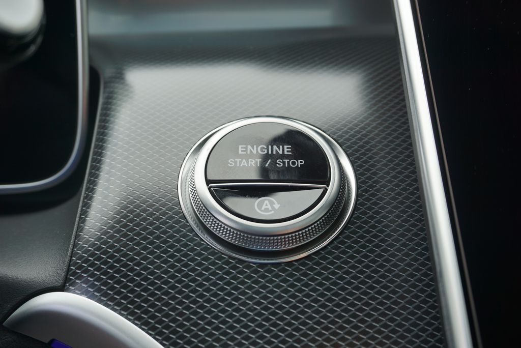 Thumbnail: 2026 Mercedes-Benz GLC - 32