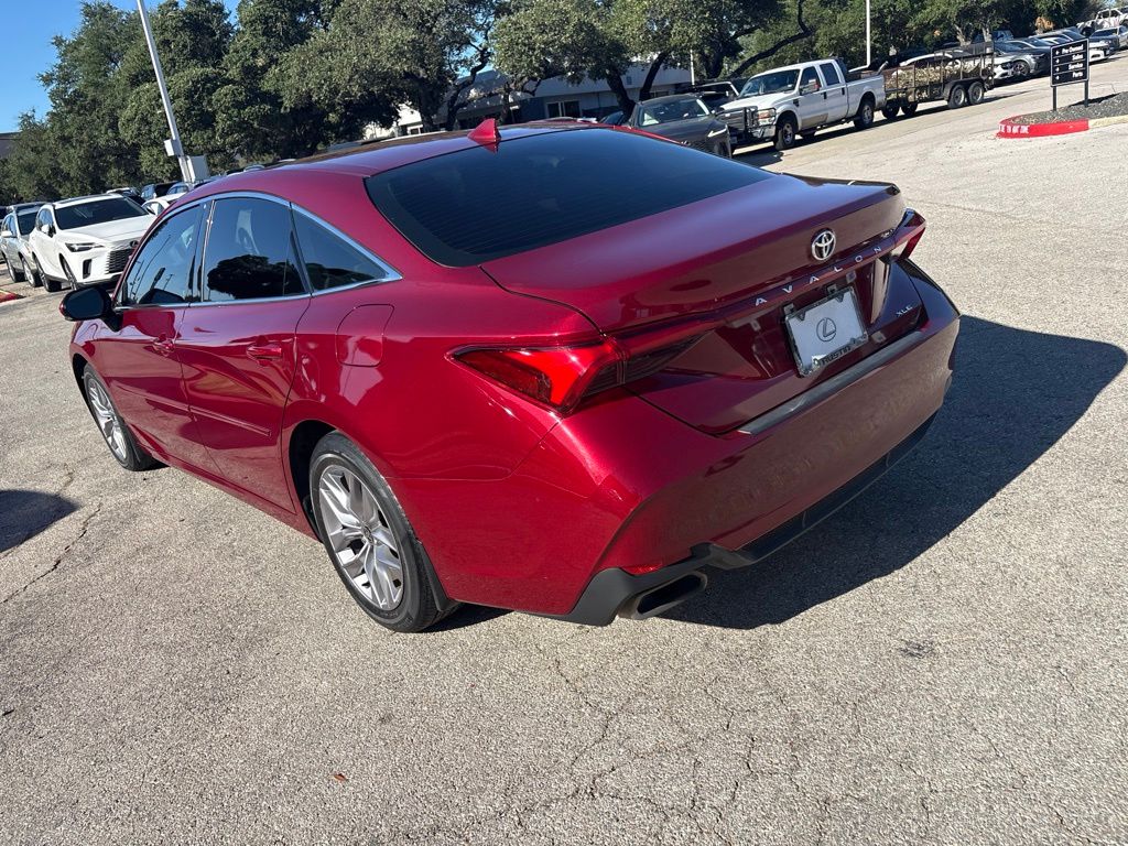 Thumbnail: 2021 Toyota Avalon - 3