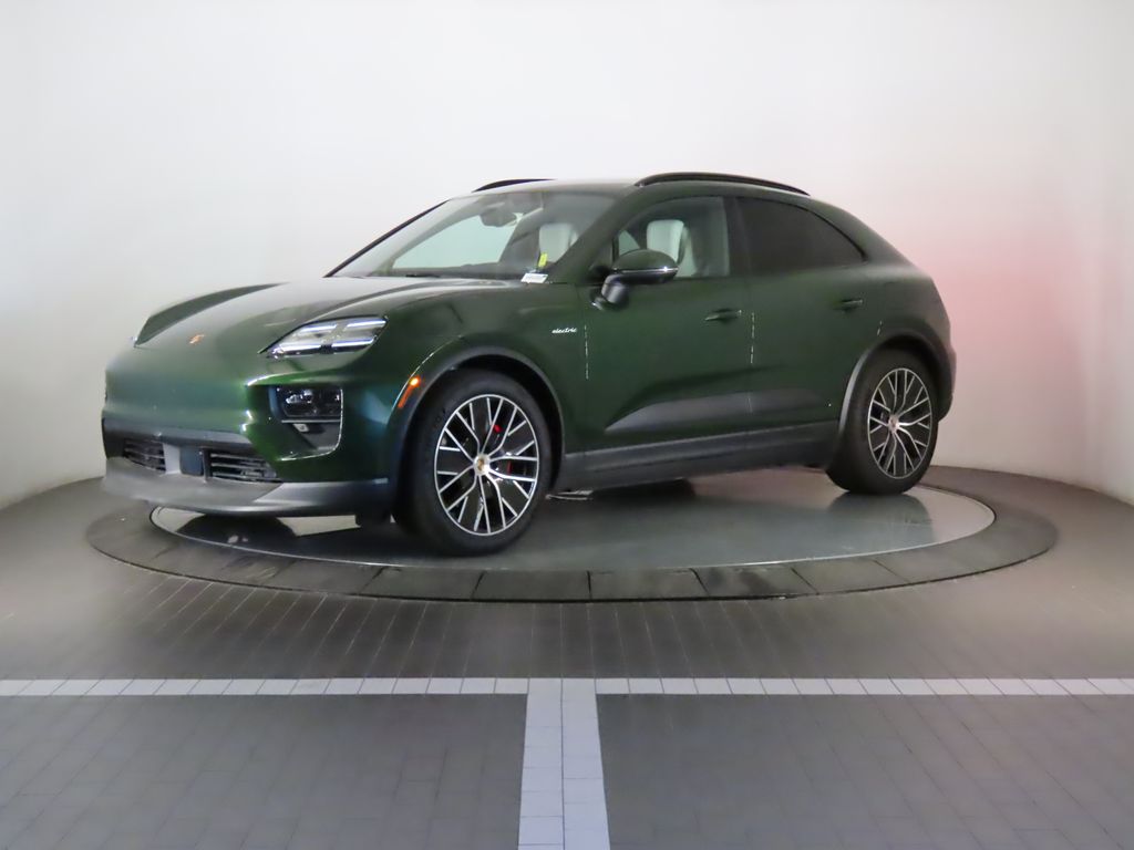 2025 Porsche Macan S's photo