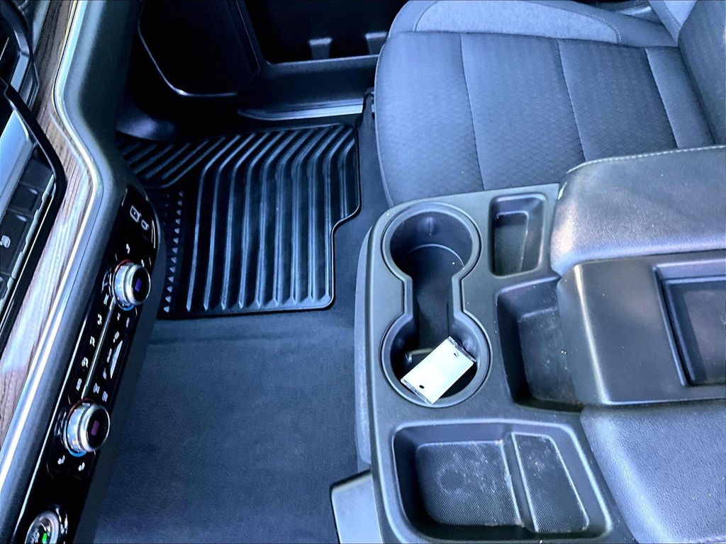 2023 GMC Sierra 1500 — photo 19
