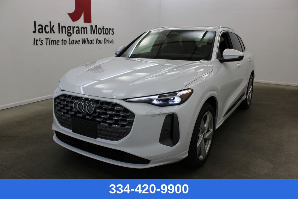 new 2025 Audi Q5 car, priced at $59,890