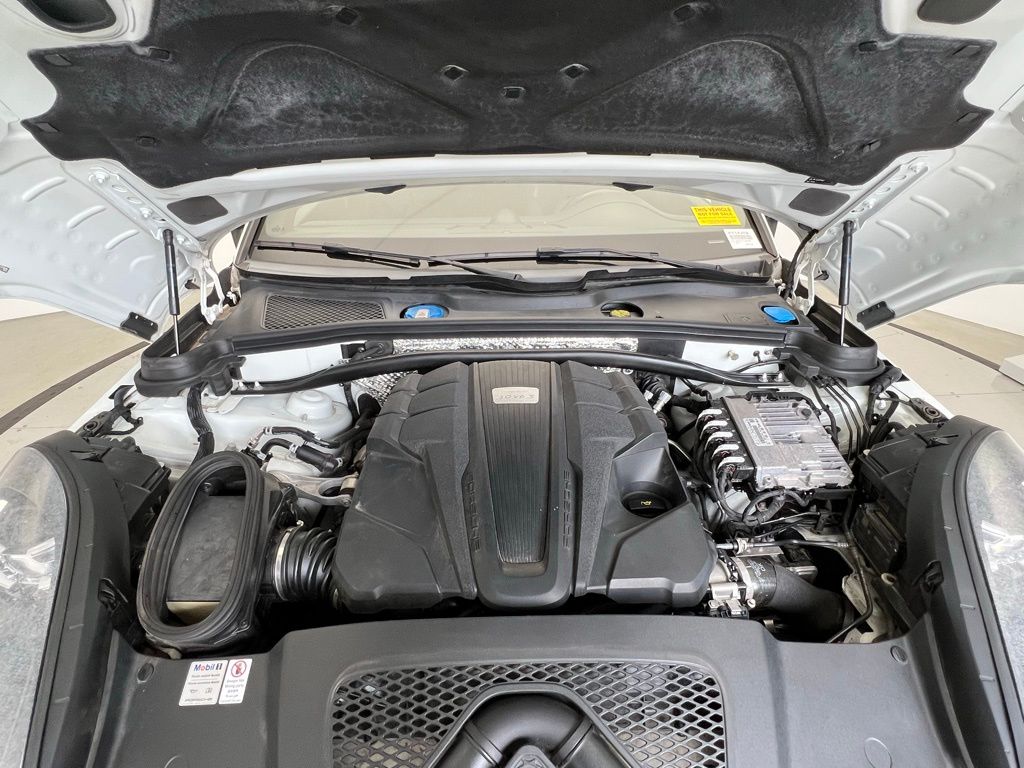 Thumbnail: 2019 Porsche Macan - 26