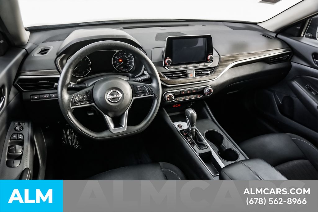 Used 2025 Black Nissan 2.5 SV image 23