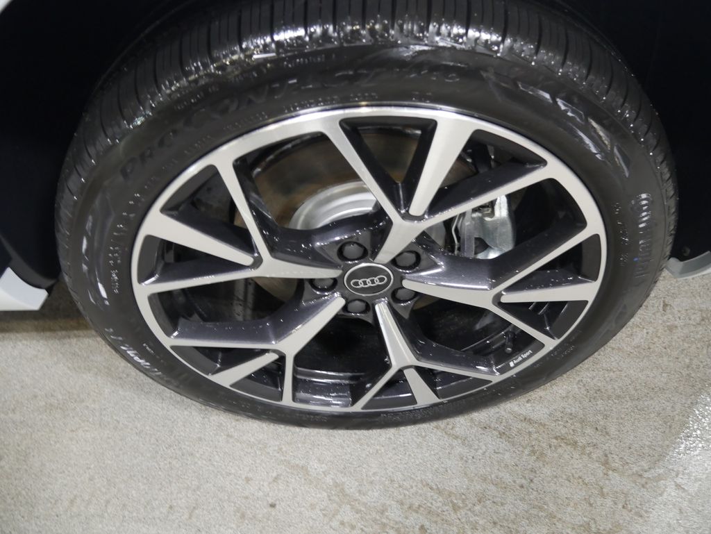 Thumbnail: 2026 Audi Q3 - 15