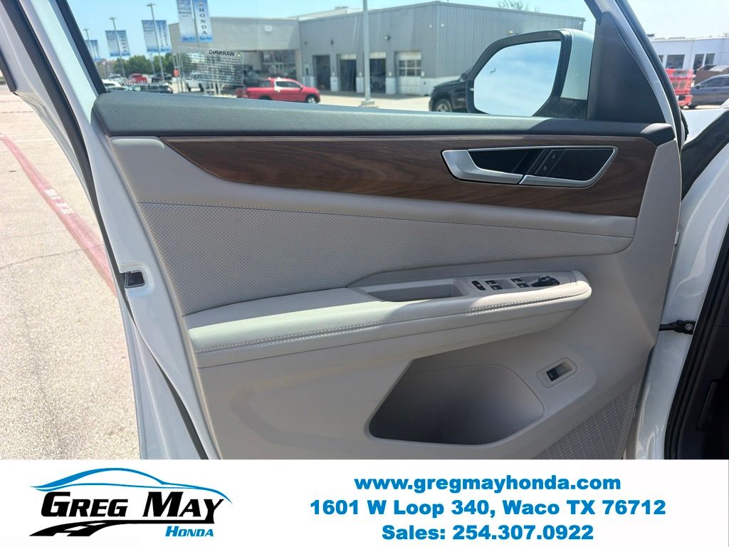 2024 Volkswagen Atlas 2.0T SE w/Technology - 9