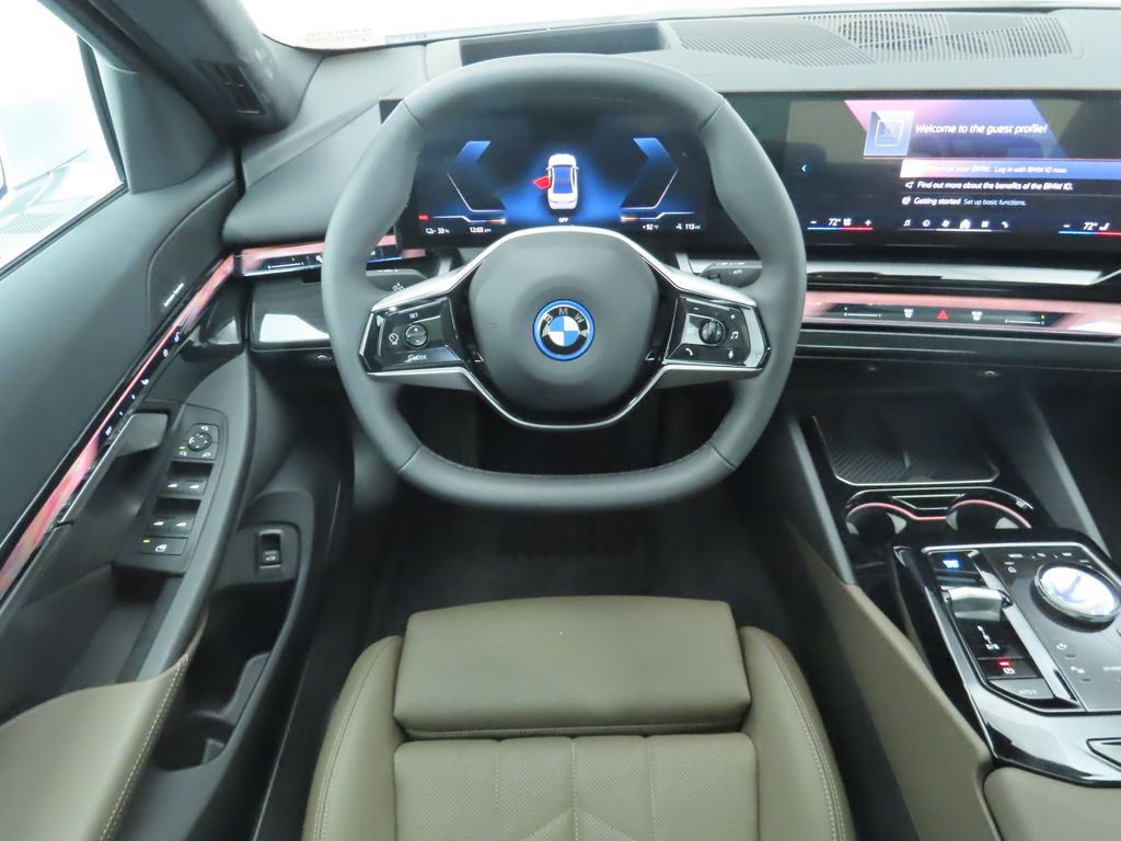 2024 BMW i5 eDrive40 10