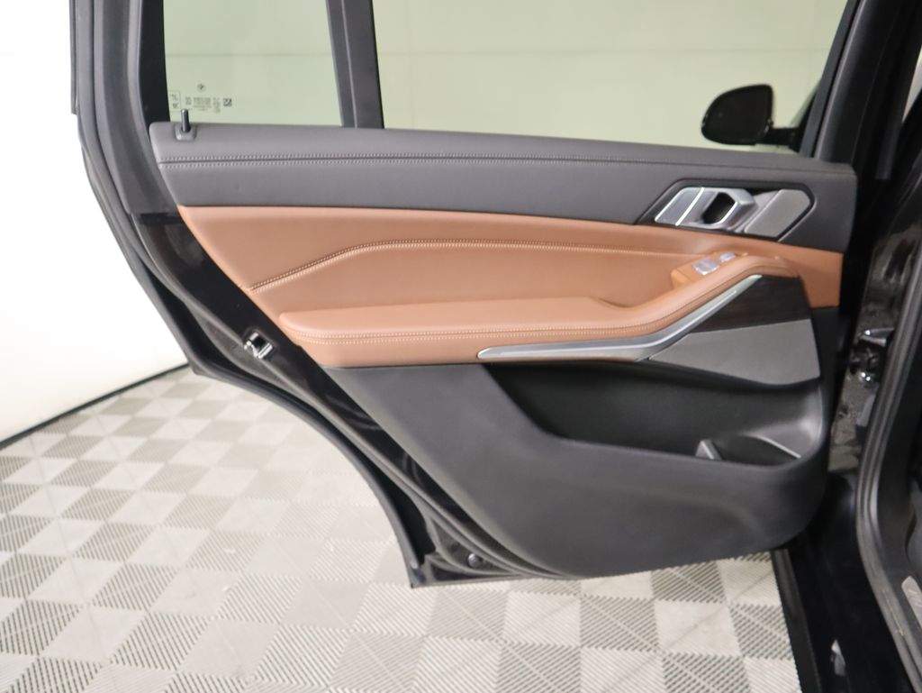 Thumbnail: 2023 BMW X7 - 27