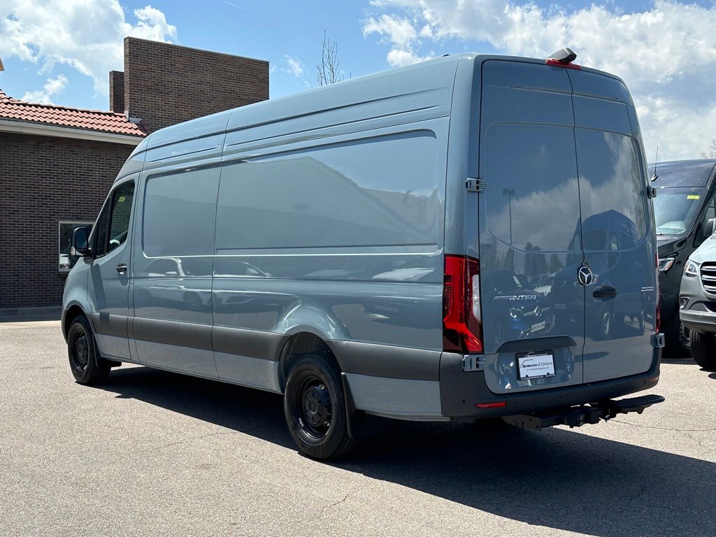 2024 Mercedes-Benz Sprinter 2500 Cargo 170 WB 3