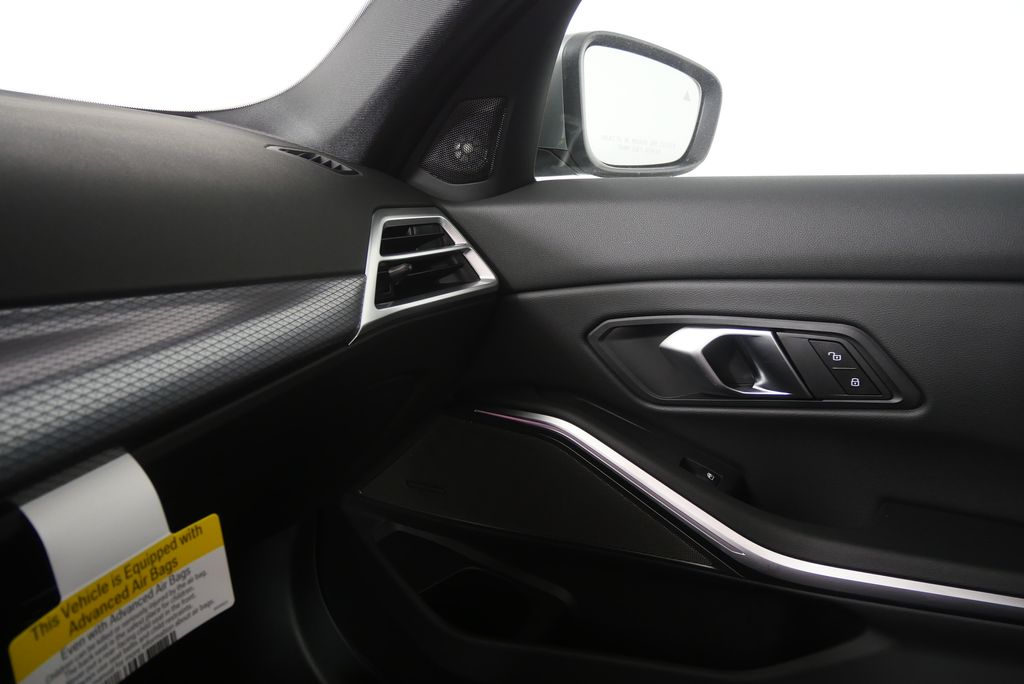 Thumbnail: 2026 BMW 3 Series - 25