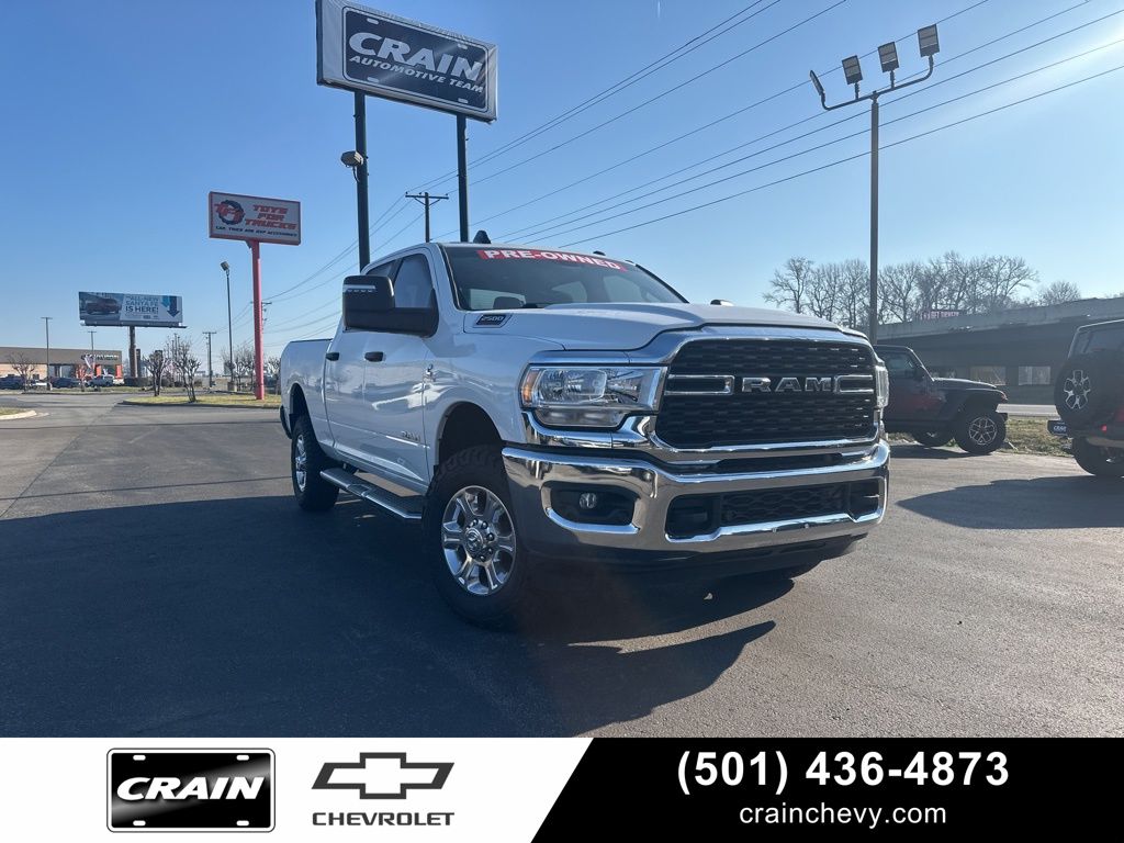 Bright White Clearcoat 2023 RAM 2500 Big Horn Crew Cab 4WD Pickup Truck Four-Wheel Drive 6-Speed Automatic