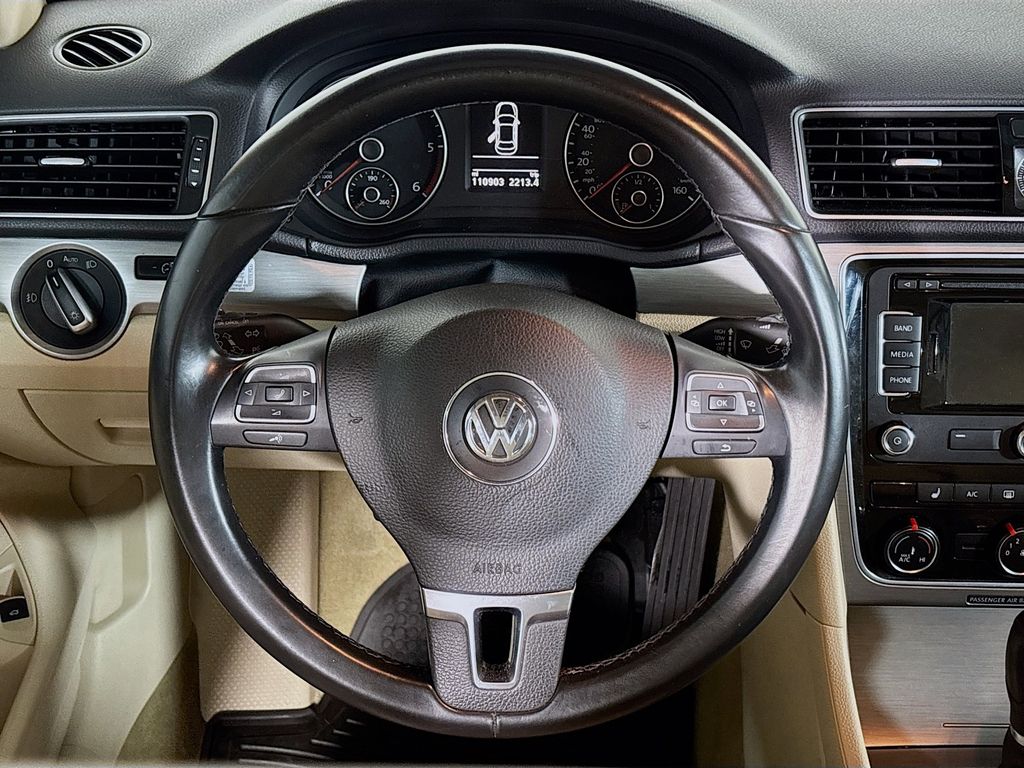 2014 Volkswagen Passat TDI SE