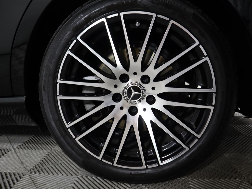 Thumbnail: 2025 Mercedes-Benz C-Class - 31