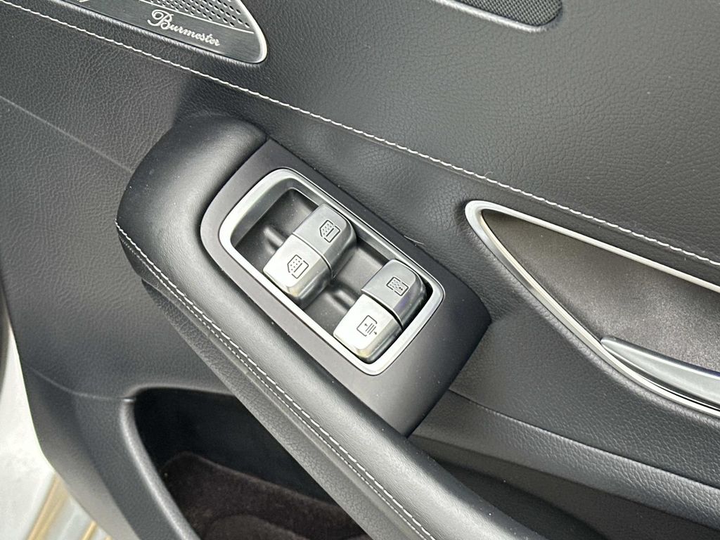 Thumbnail: 2016 Mercedes-Benz S-Class - 24