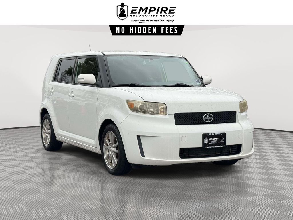 Super White 2009 Scion xB Base Wagon Front-Wheel Drive Automatic