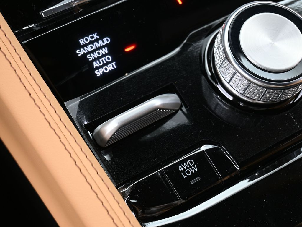 New 2025 Silver Zynith Jeep Summit image 28