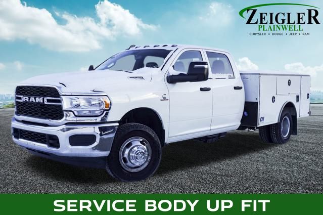 2024 RAM 3500 Chassis Tradesman Crew Cab LB DRW 4WD