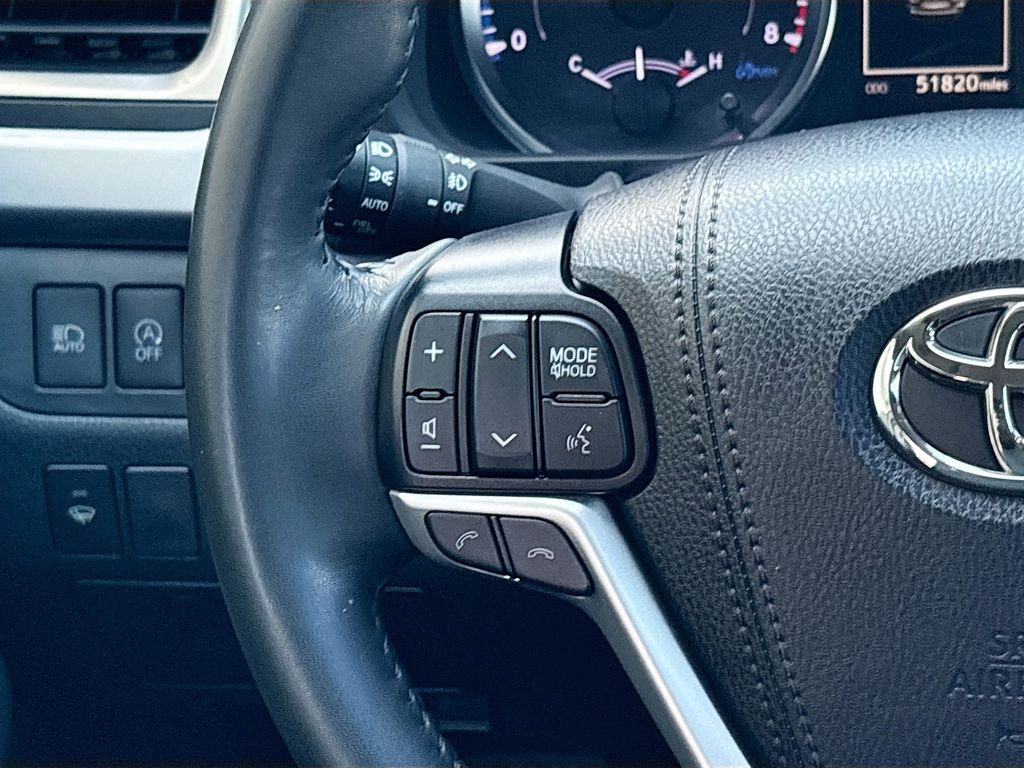 Thumbnail: 2019 Toyota Highlander - 11