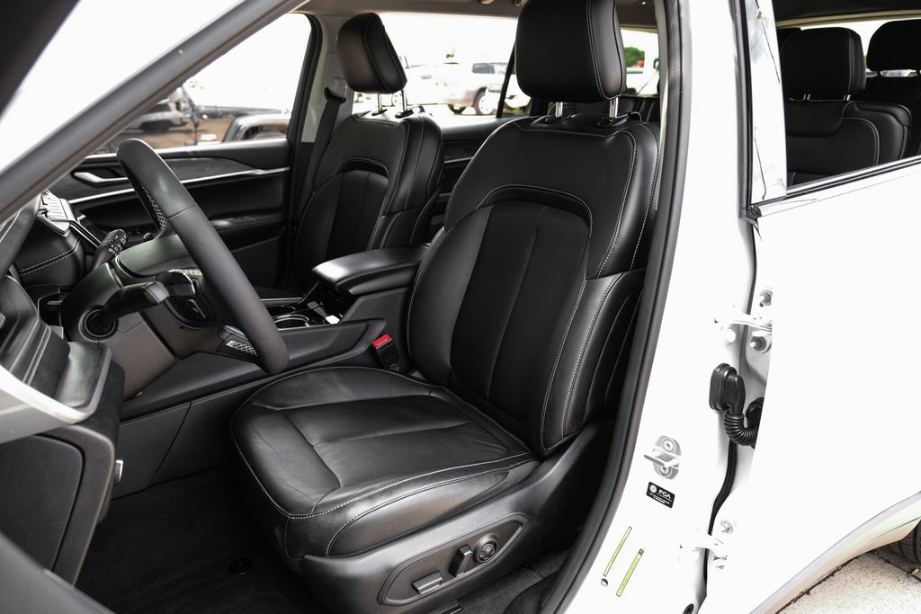 used 2023 Jeep Grand Cherokee L car, priced at $27,900