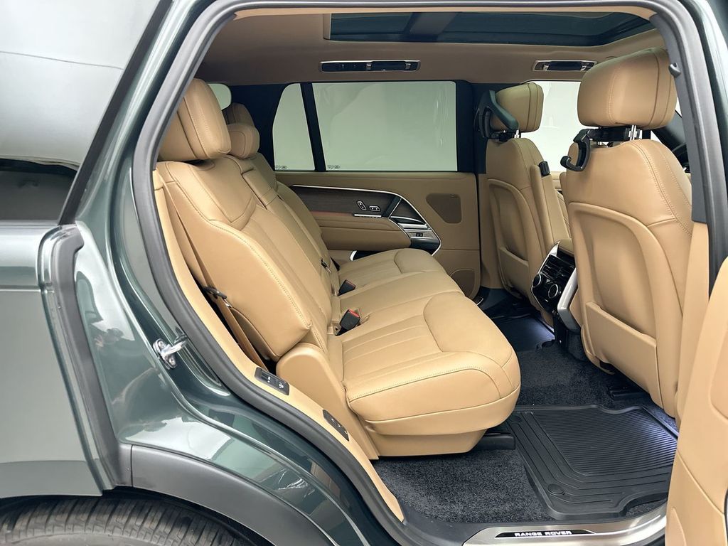 Thumbnail: 2026 Land Rover Range Rover - 15
