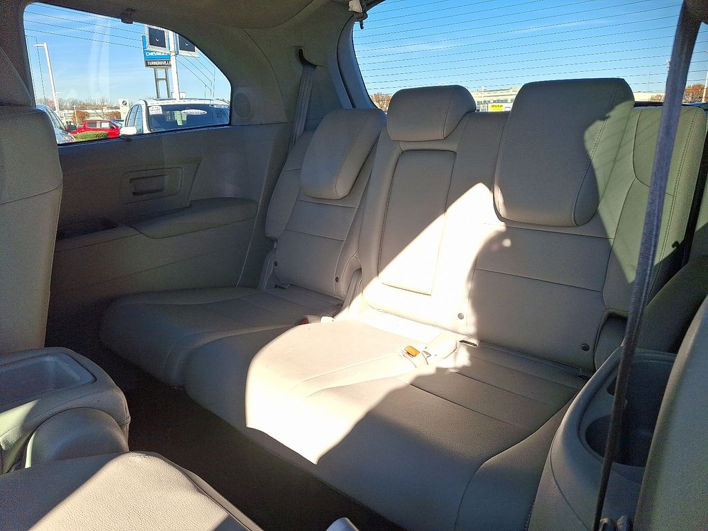 Thumbnail: 2012 Honda Odyssey - 11