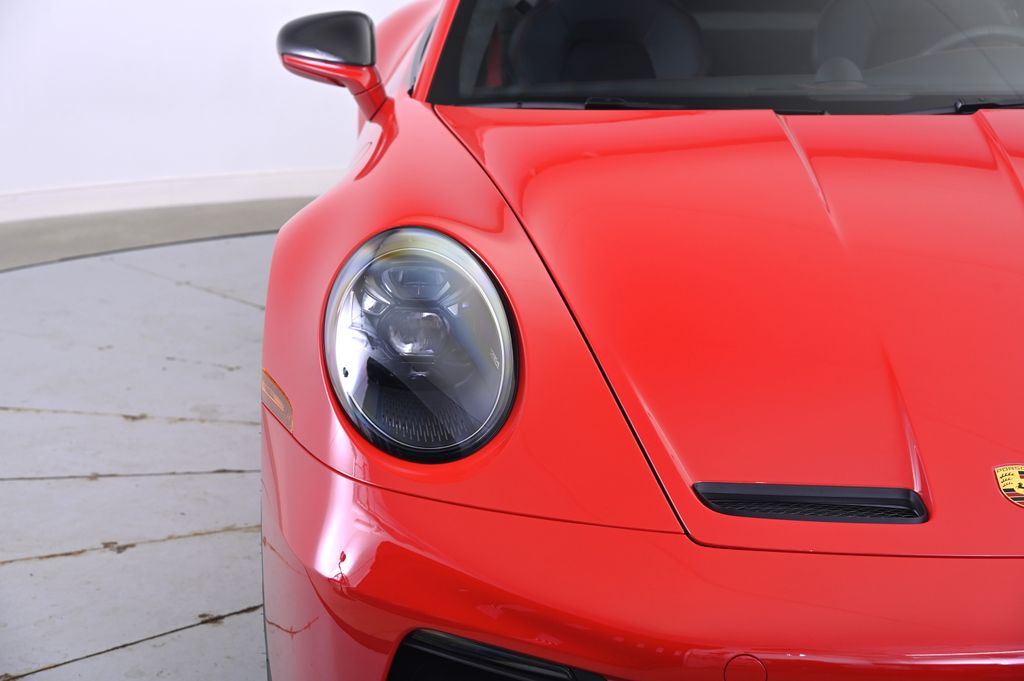 Thumbnail: 2022 Porsche 911 - 11