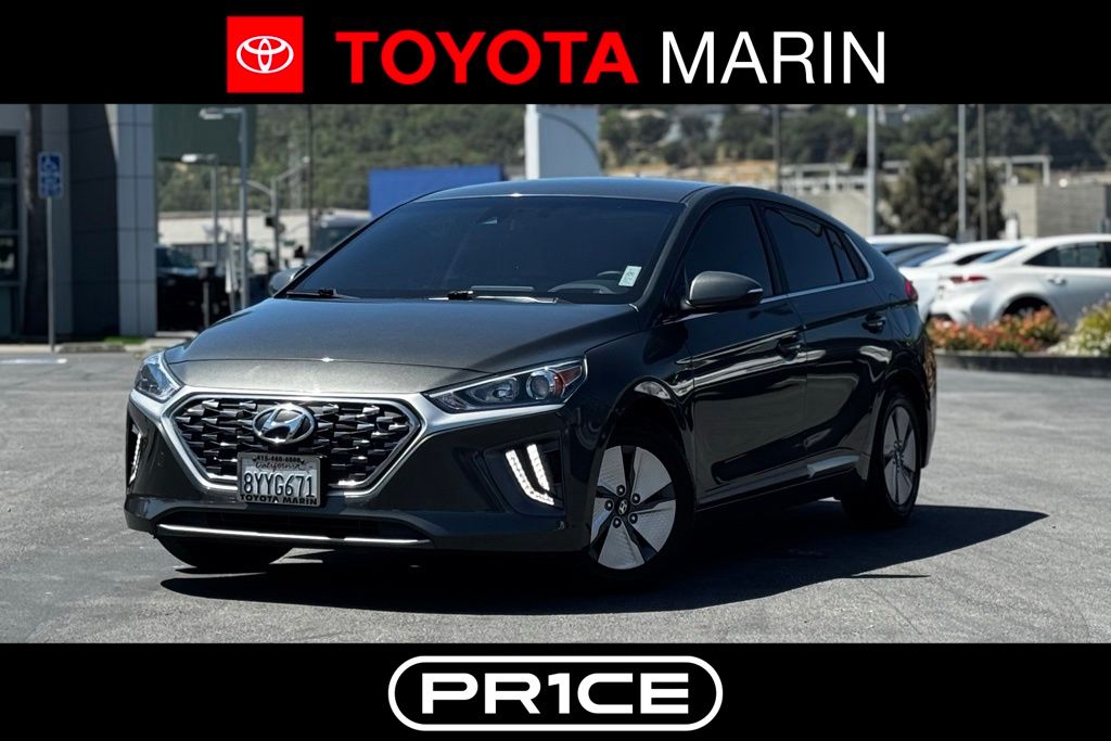 2022 Hyundai Ioniq Hybrid SE's photo
