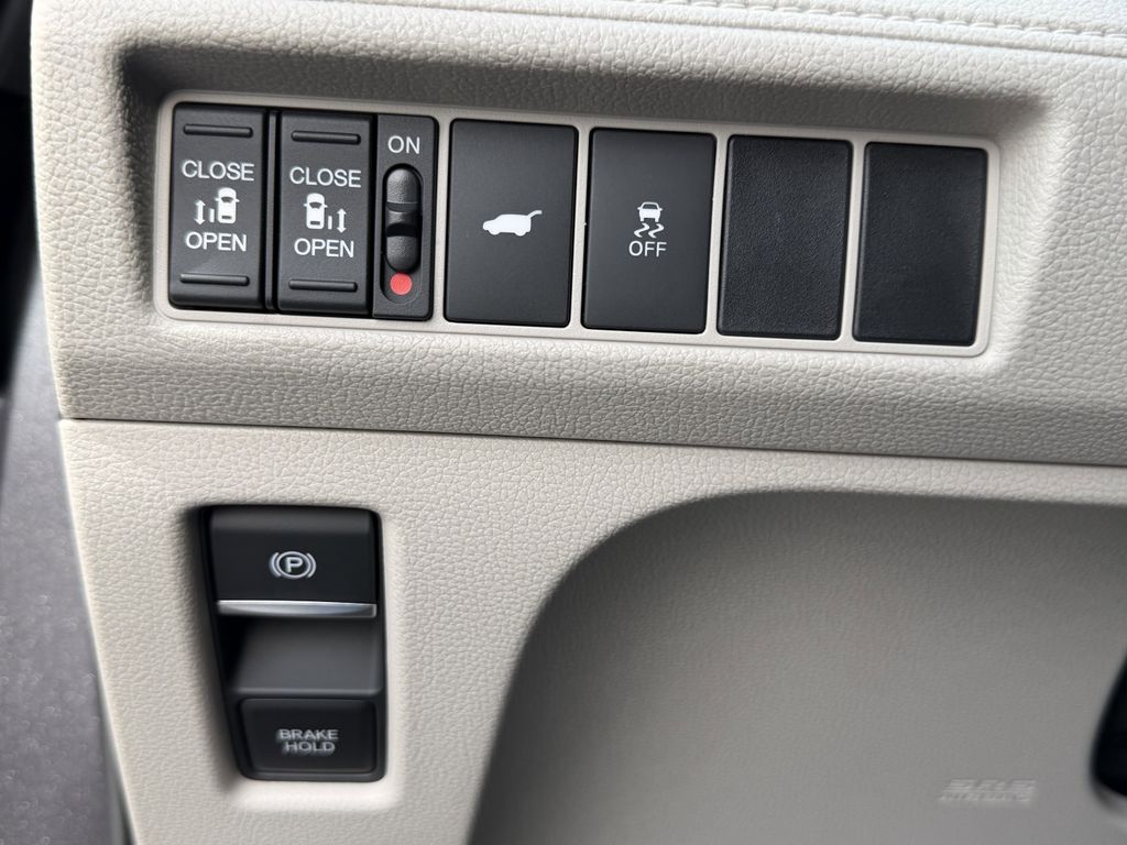 new 2026 Honda Odyssey car, priced at $41,938