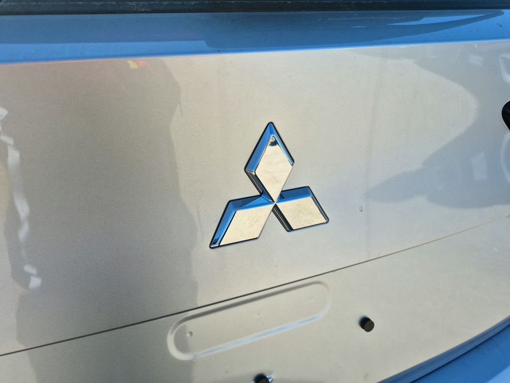 2026 Mitsubishi Outlander SE - 11